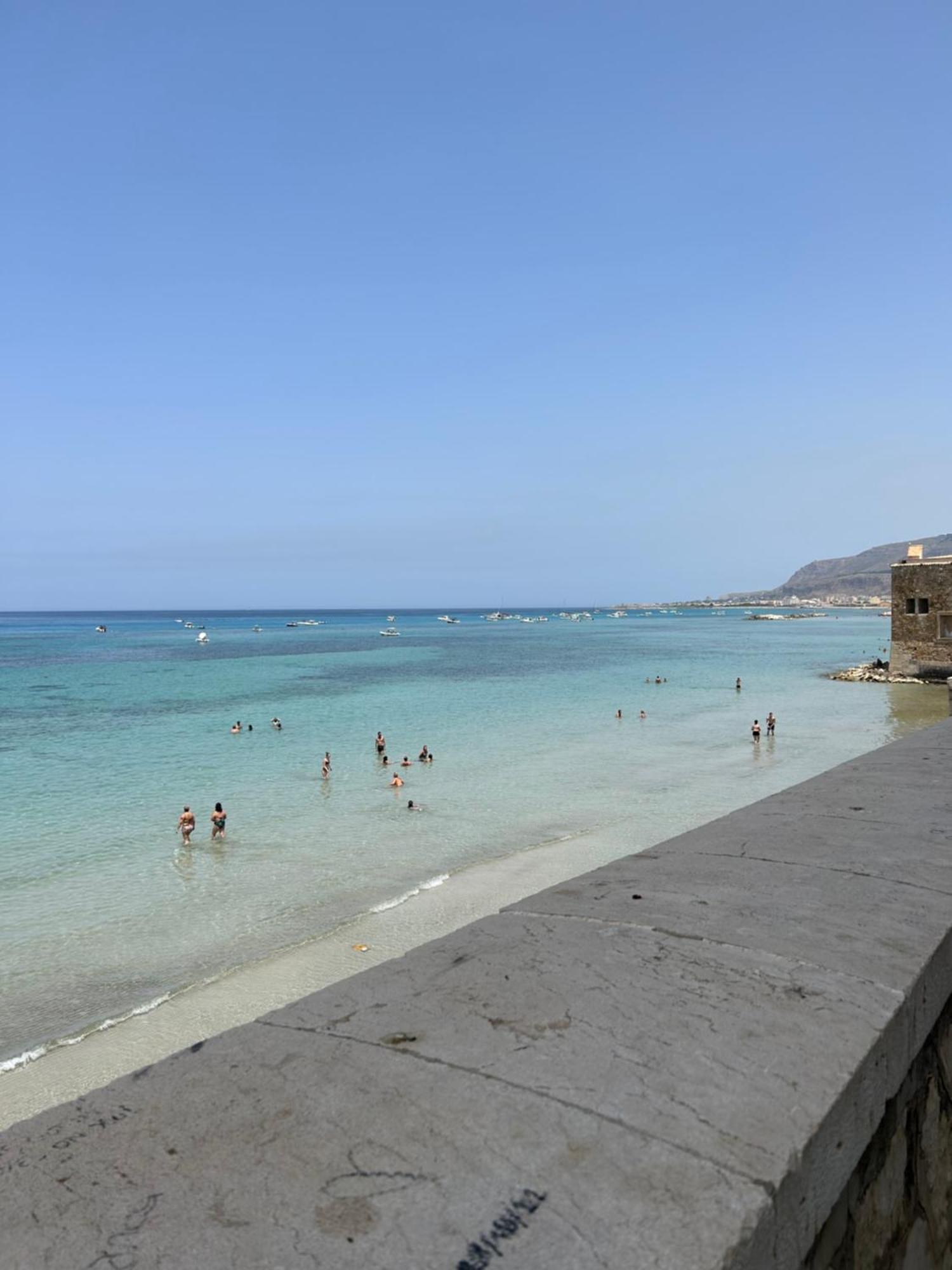 Апартаменти Galli Beach House Sicily Трапані Екстер'єр фото
